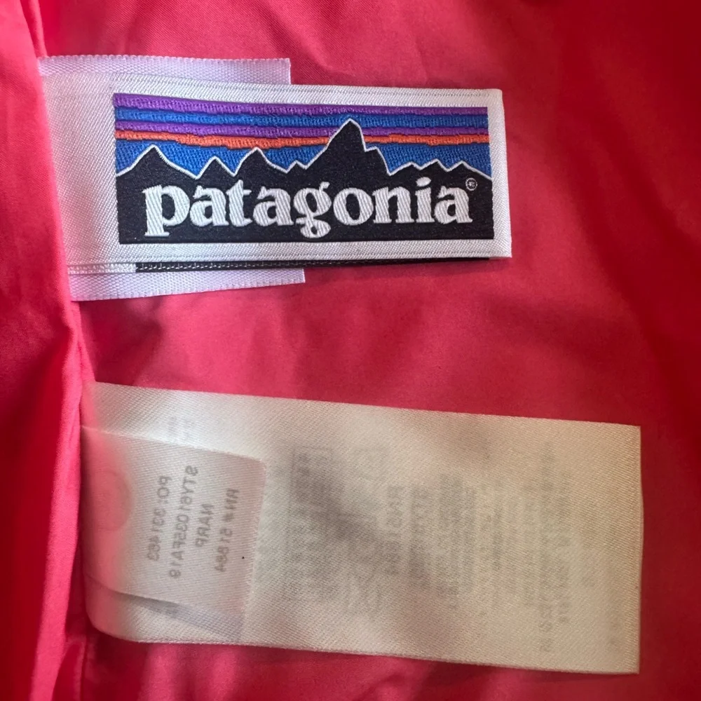 Patagonia Cream and Pink Fleece Vest - Picture 6 of 11